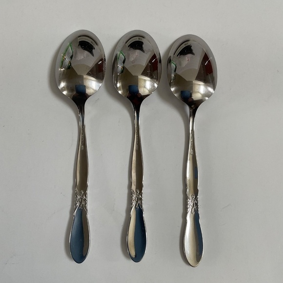 6 Place/soup spoon Wallace POISE Stanless Glossy Silverware - Picture 11 of 16